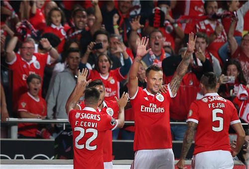 بنفيكا يفوز على دورتموند وديا