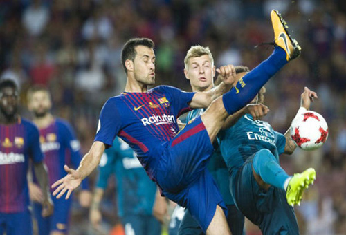 معنويات ريال مدريد تصطدم بانتفاضة برشلونة