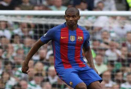 برشلونة يعلن رسميًا رحيل مدافعه مارلون
