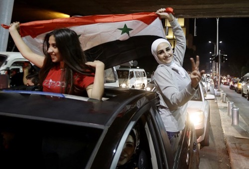 من وسط الحرب والدمار.. السوريون يعيشون حلم التأهل لمونديال روسيا