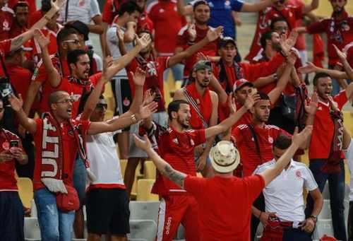 جماهِير الوداد تُؤازر فريقها في آخِر نقطَة من إفريقيا وهذا عدَد المناصِرين في بريتوريا