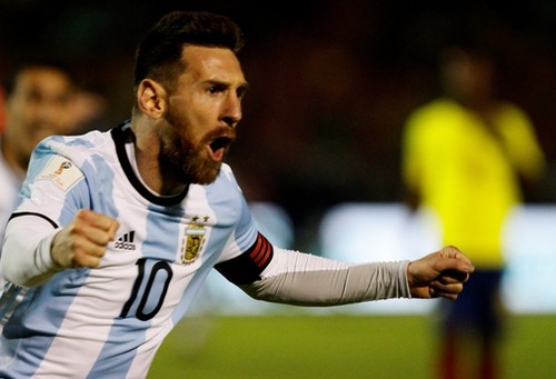 "هاتريك" ميسي يُؤهل منتخب الأرجنتين السيء إلى مونديال روسيا