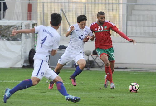 مباراة كوريا تُظهِر تَنافسيّة كبيرة على المراكز داخل المُنتخب.. والبُدلاء في "المَوْعِد"
