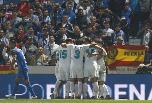 ريال مدريد يعبر مضيفه فوينلابرادا بثنائية في كأس الملك