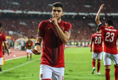 ديجون الفرنسي يَسعى لتخليص أزارو من "جحيم" الاحتراف في الدوري المصري