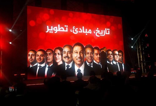 انتِخابات الأهلي تَقلِب مصر.. تسويق ولافتاتٌ ضخْمة وعنصر نسوي.. والمقارنة بأندية المغرِب "مُستحيلة"!