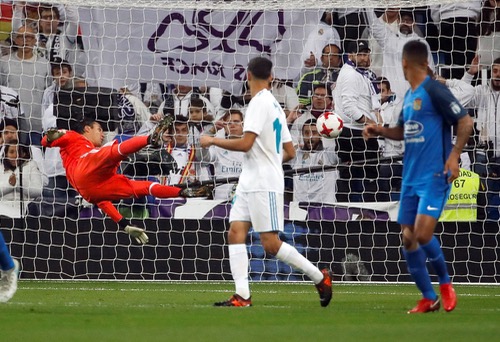 ريال مدريد يتأهل إلى الدور الـ16 من كأس الملك رغم التعادل مع "فونلابرادا"