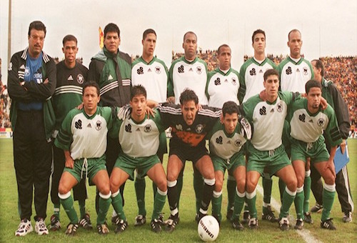 "الكاف" يحتفي بتتويج الرجاء بلقب عصبة الأبطال سنة 1999‎