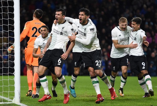 ليفربول يفوز بصعوبة على بيرنلي وليستر يتفوق على هدرسفيلد بالدوري الإنجليزي