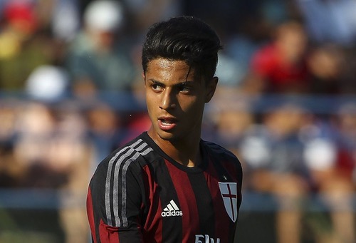 ميلان يعرِض مستور للبيع.. و"الفشل" يُلاحق الفتى المدلّل في جميع محطّاته الكُروية