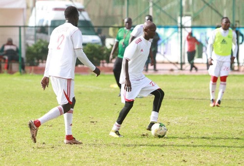 مُنتخب السودان يتدرّب على أرضية "دونور" والبِعثة تشتكي من بُرودة الطقس‎