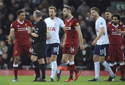 التحكيم يَقود توتنهام لانتزاع تعادل مثير من ليفربول بالدوري الانجليزي