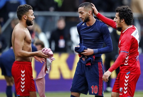 لبيض مرشُّح لمجاورة زياش بأياكس وتَحدي كأس العالم يسوّقه بشكلٍ أفضل