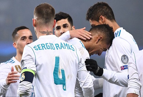 ريال مدريد يهزم سان جيرمان في عقر داره ويتأهل لدور الثمانية من دوري أبطال أوروبا