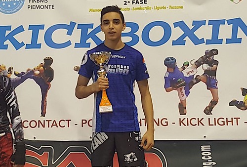 مازن الغواتي.. شاب واعد في رياضة القتال الحر رفض تمثيل إيطاليا من أجل تمثيل المغرب