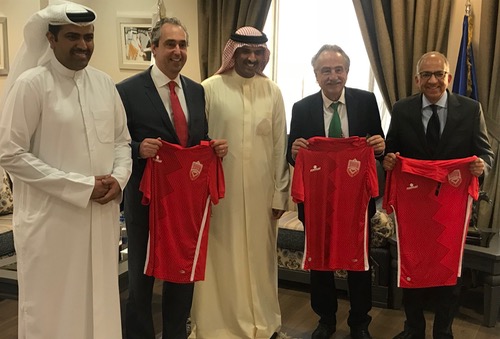 رئيس الاتحاد البحريني يُخفِي موقِفَه من دعم الملف الثّلاثي ويَعتذِر لهسبورت عن التّوضيح