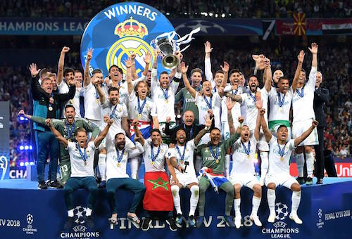 حكيمي يدخل التاريخ كأول لاعب مغربي وثاني لاعب عربي يتوج بدوري أبطال أوروبا