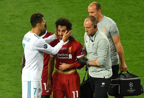 محمد صلاح يتوجه لإسبانيا للعلاج