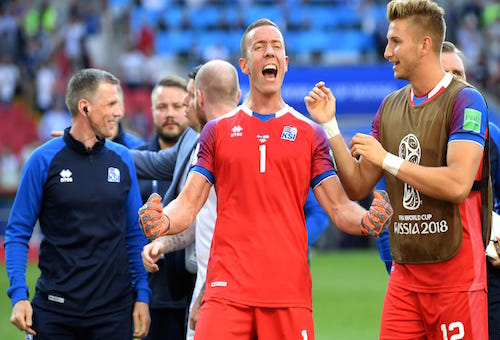 حارس آيسلندا أفضل لاعب في مواجهة الأرجنتين