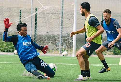 نهضة بركان يسافِر غدا إلى مصر بعد إنْهاء استعداداتِه بفوز مَعنوي على "الراك"