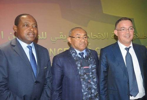 صحف الأربعاء: توتر العلاقة بين رئيس الكاف والكاميرون.. وتفاصيل "مثيرة" عن وفاة الملاكم أيت موسى