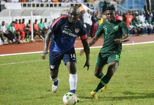جورج ويا يداعب الساحرة المستديرة من جديد