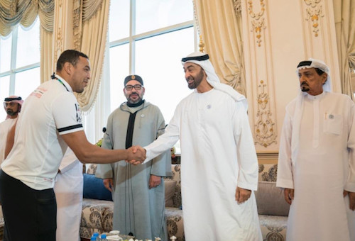 محمد السادس وولي عهد أبوظبي يستقبلان أبطال الجوجيتسو الإماراتي