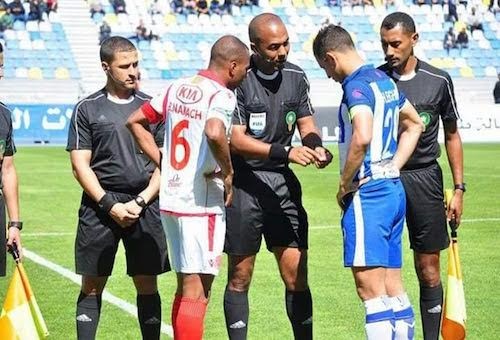 الحكم المساعد عصام بن بابا يفقد الشارة الدولية