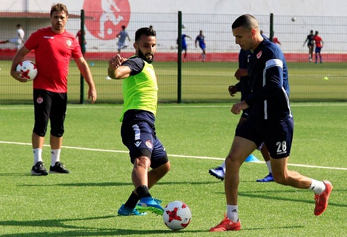 جيرارد يُعِدّ للمولودية برديف الوداد.. وينتظر استعادة دوليّيه تأهبا لكأس العرب