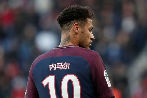 جمهور مارسيليا يهاجم "النجم" نيمار والأخير يَردّ