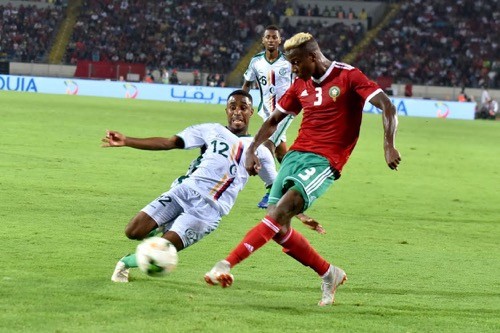 بعد شتمه والدة مشجع بلفظ جنسي ناب .. اللاعب منديل يعتذر