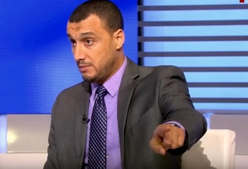 العفوي يوجّه انتقادا لاذعا لرونار بعد إخراجِه للسعيدي