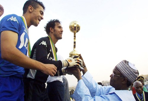 بعد تأهّل الرجاء لنهائي "الكاف".. هذا تاريخ الأندية المغربية مع الكأس القارية