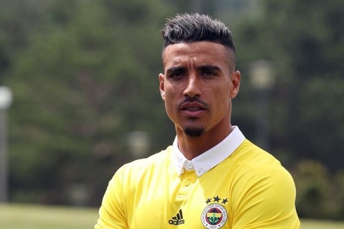 باب الأمل يُفتح مجدّدا في وجه درار.. رحيل مدرب فنربخشه قد يُعيد اللاعب للواجهة