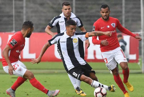 سانتا كلارا يبقي ناسيونال ماديرا في مركزه بالدوري البرتغالي