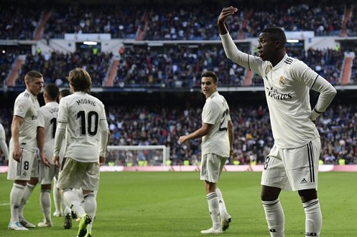 ريال مدريد يواصل صحوته بقيادة سولاري ويهزم بلد الوليد في "الليغا"