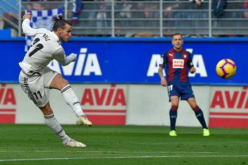 هزيمة مدوية لريال مدريد أمام إيبار بثلاثية نظيفة في الدوري الإسباني