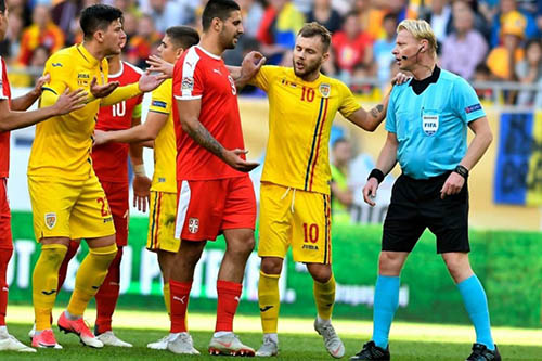 رومانيا تهزم ليتوانيا بثلاثية في دوري أمم أوروبا