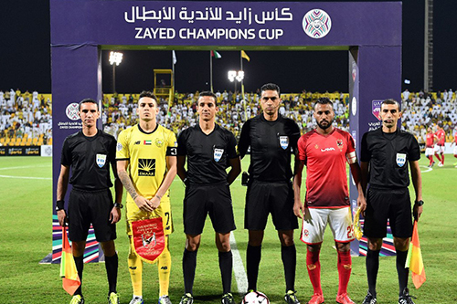 لاعبو الأهلي يهاجمون نور الدين الجعفري