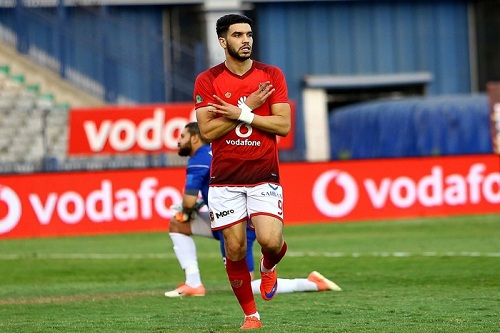 أزارو "الغاضب" ينتفض في وجه فريقه ويطالب إدارة الأهلي المصري بالاعتذار