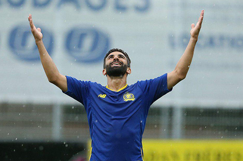 أحد السعودي يَلجأ للدوري المغرِبي.. يغري فوزير ويتشبث بالحداد