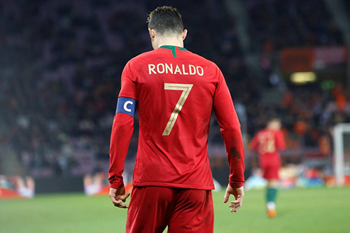 رونالدو: أنا تحت تصرف المنتخب البرتغالي في 2019