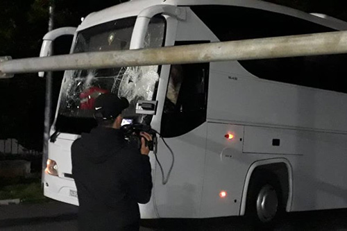بالتفصيل.. حافلة الوداد التي تقل لوبي ستارز تعرضت لحادث أربك الفريق النيجيري!