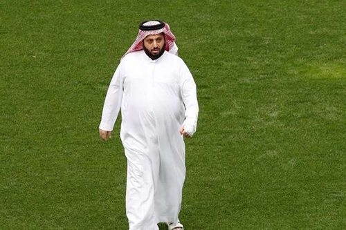 تركي آل الشيخ يستعيد حصته في نادي "بيراميدز"