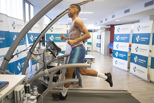 توديبو يجتاز الفحص الطبي ويوقع لبرشلونة
