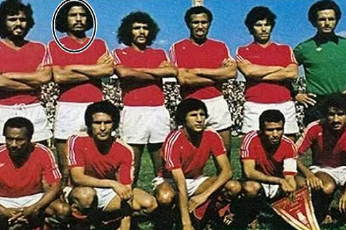 "بابا".. ابن سهل دكالة وقائد كتيبة "الأسود" الأسطورية في "كان 76"
