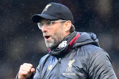 كلوب يطالب لاعبي ليفربول بالتركيز في نهاية لدوري
