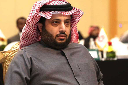 آل الشيخ يعلن استمراره في رئاسة الاتحاد العربي