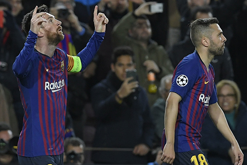 برشلونة يكتسح ليون بخماسية ويعبر لدور الثمانية في دوري أبطال أوروبا