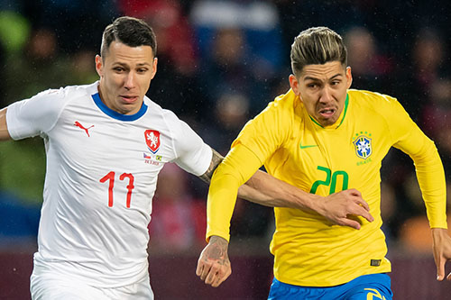 منتخب البرازيل يعاقب التشيك بثلاثية وديا